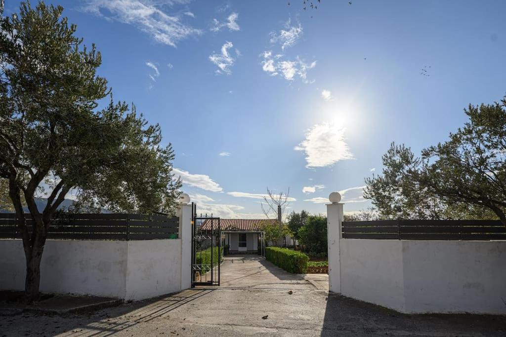 Villa Farmbill Markópoulon Exterior foto